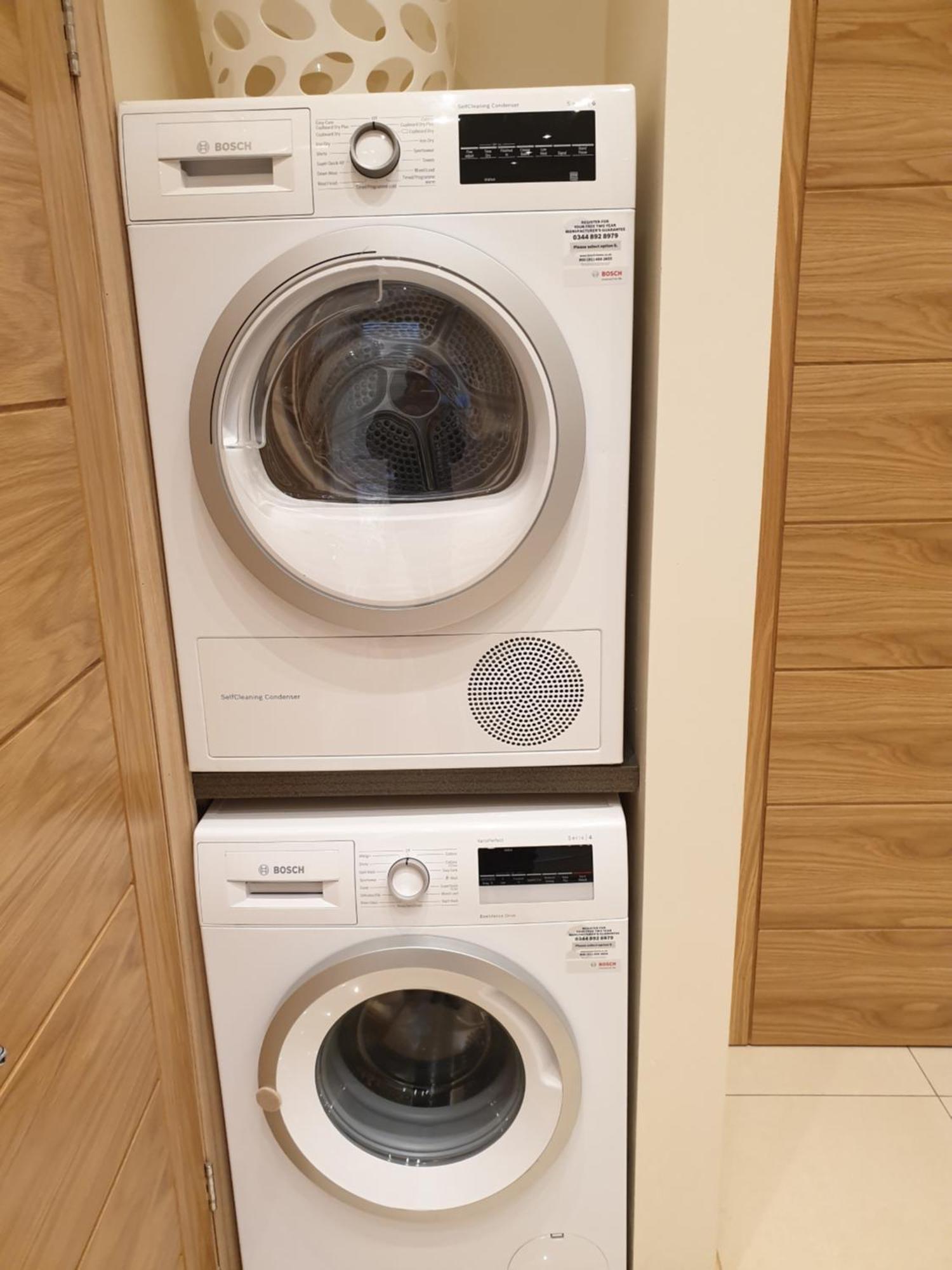 London Luxury Apartments 3 Bedroom Sleeps 8 With 3 Bathrooms 5 Mins Walk To Tube Station Free Parking Илфорд Экстерьер фото